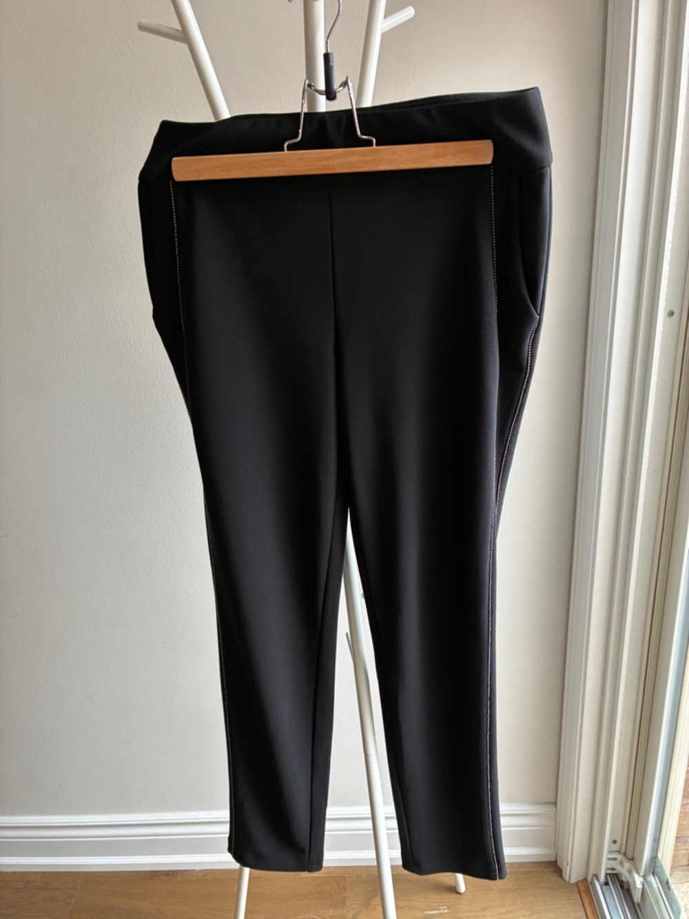 Joseph Ribkoff Black Straight-Leg Ponte Pants